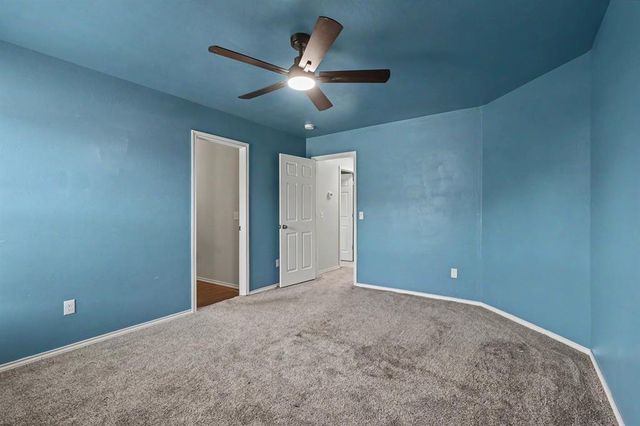 9804 Glover River Drive, Yukon, OK 73099