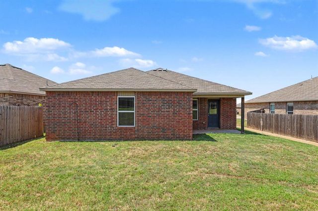 9804 Glover River Drive, Yukon, OK 73099