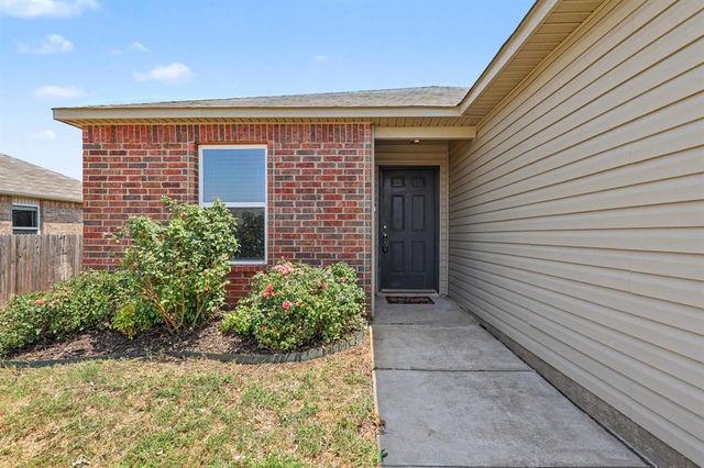 9804 Glover River Drive, Yukon, OK 73099