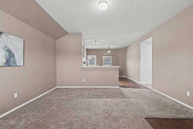9804 Glover River Drive, Yukon, OK 73099