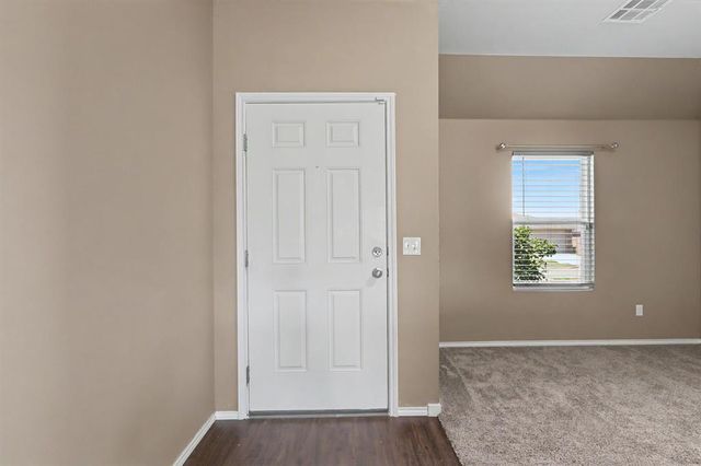 9804 Glover River Drive, Yukon, OK 73099