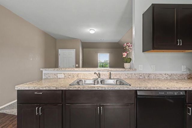 9804 Glover River Drive, Yukon, OK 73099