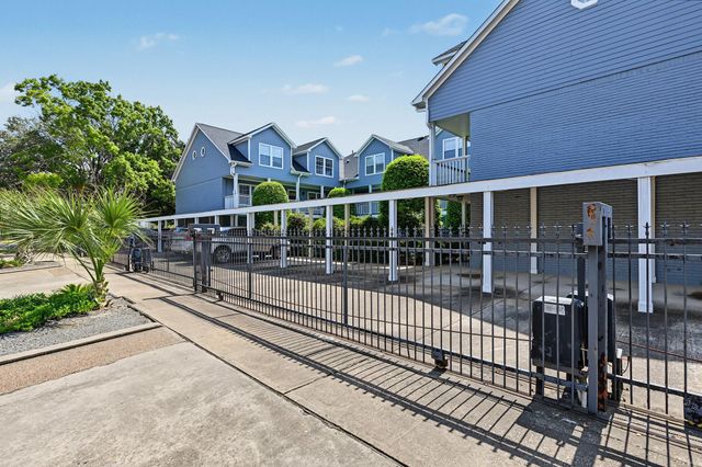1621 Heights Boulevard 7, Houston, TX 77008