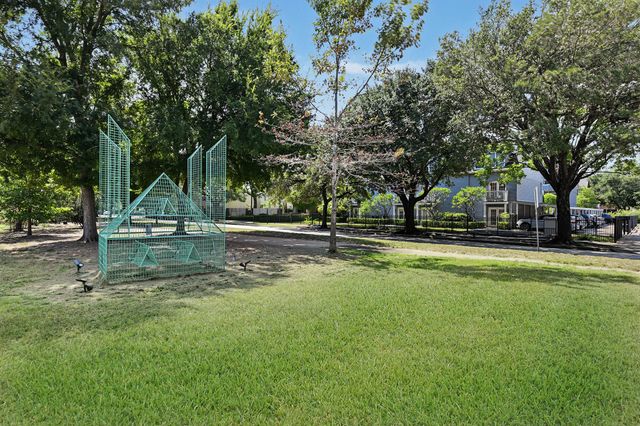 1621 Heights Boulevard 7, Houston, TX 77008