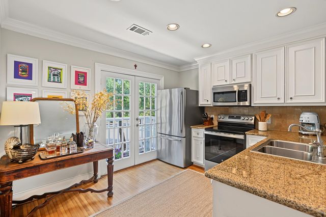 1621 Heights Boulevard 7, Houston, TX 77008