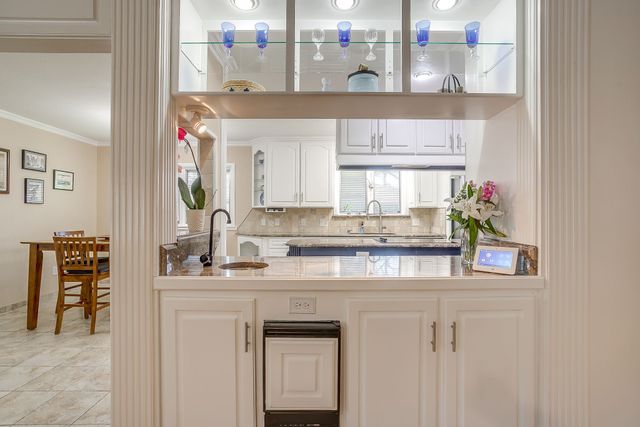 1205 Shady Creek Drive, Euless, TX 76040