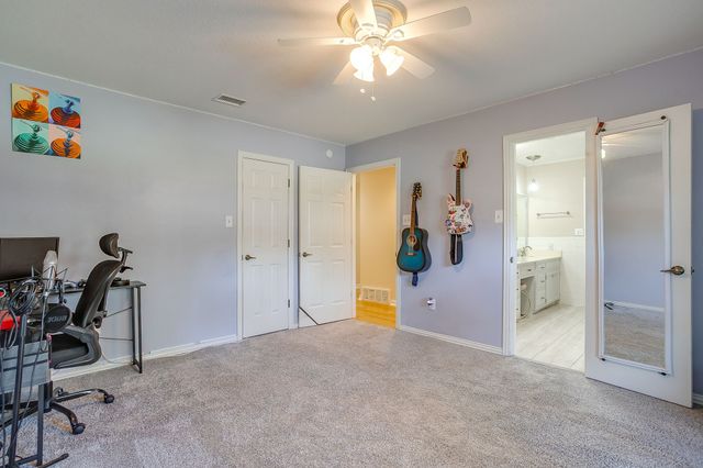 1205 Shady Creek Drive, Euless, TX 76040