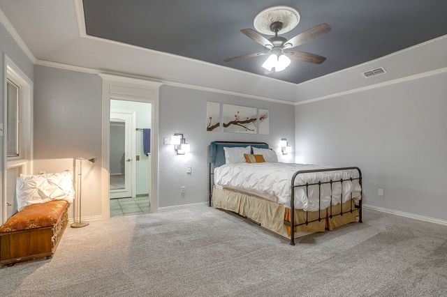 1205 Shady Creek Drive, Euless, TX 76040