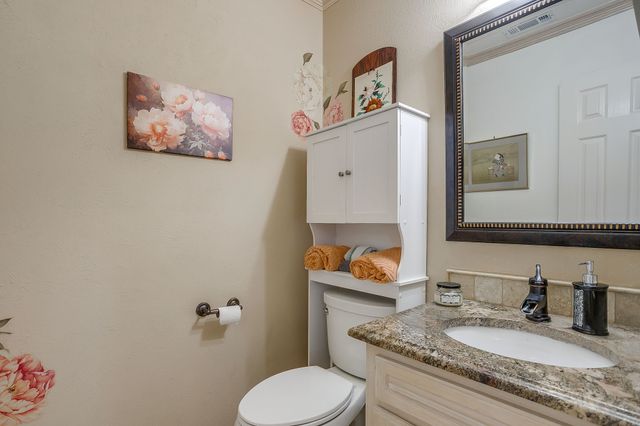 1205 Shady Creek Drive, Euless, TX 76040