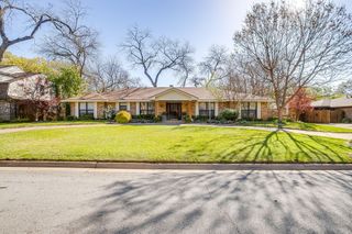 1205 Shady Creek Drive, Euless, TX 76040