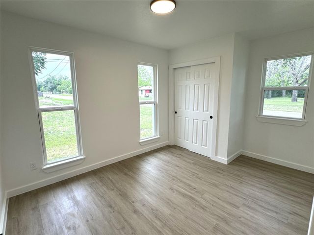 560 E 19th ST, Georgetown, TX 78626