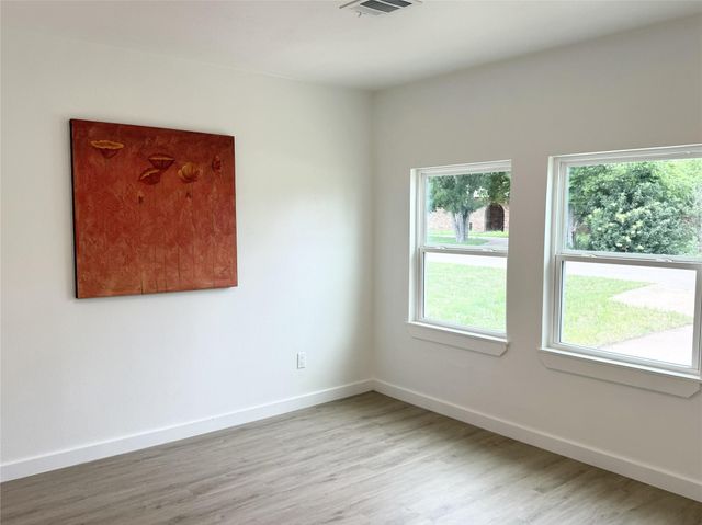 560 E 19th ST, Georgetown, TX 78626