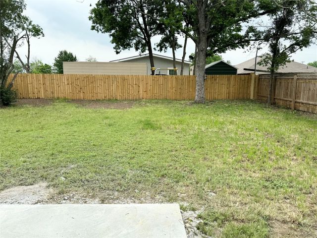 560 E 19th ST, Georgetown, TX 78626