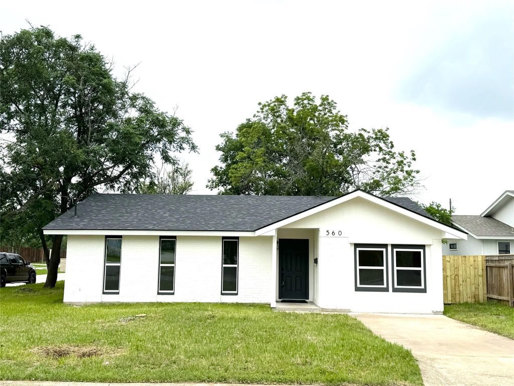 560 E 19th ST, Georgetown, TX 78626