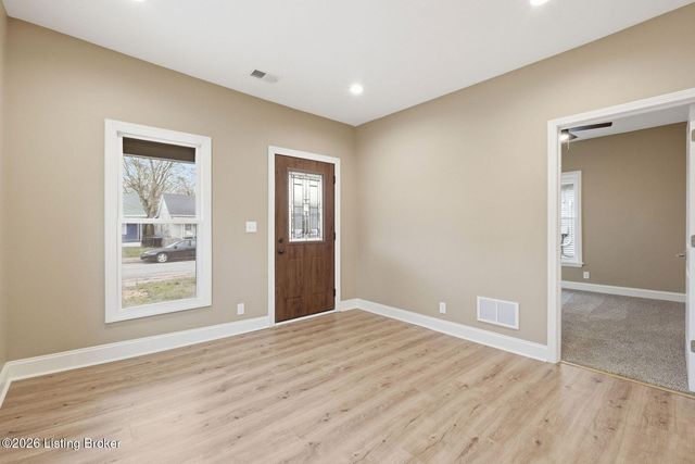 143 Mohawk Ave, Louisville, KY 40214