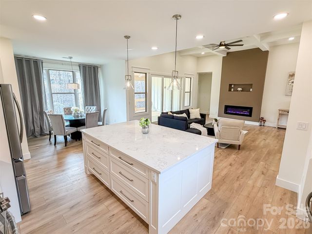 1322 Kensington Circle, Newton, NC 28658