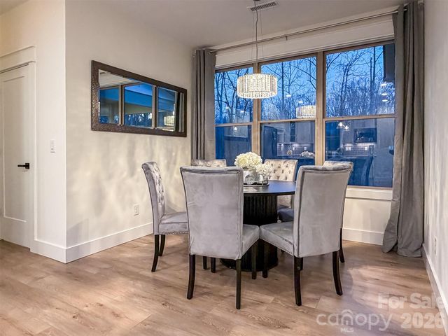 1322 Kensington Circle, Newton, NC 28658