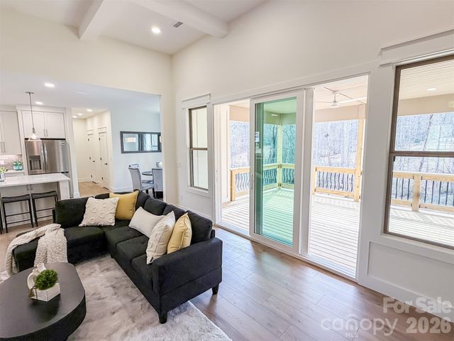 1322 Kensington Circle, Newton, NC 28658