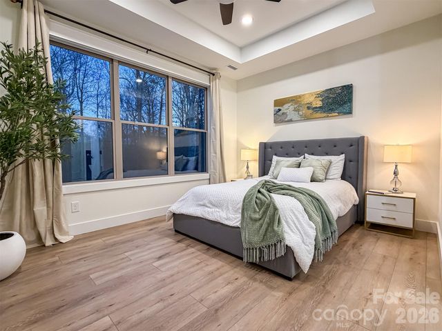 1322 Kensington Circle, Newton, NC 28658