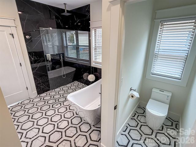 1322 Kensington Circle, Newton, NC 28658