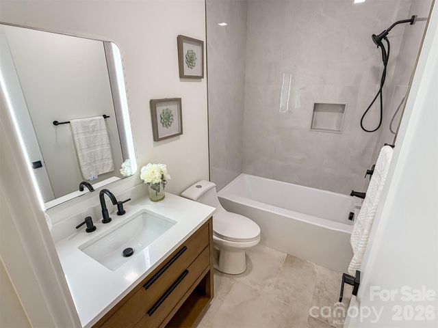 1322 Kensington Circle, Newton, NC 28658