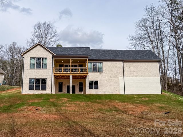1322 Kensington Circle, Newton, NC 28658