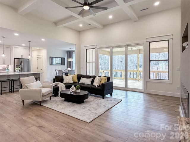 1322 Kensington Circle, Newton, NC 28658