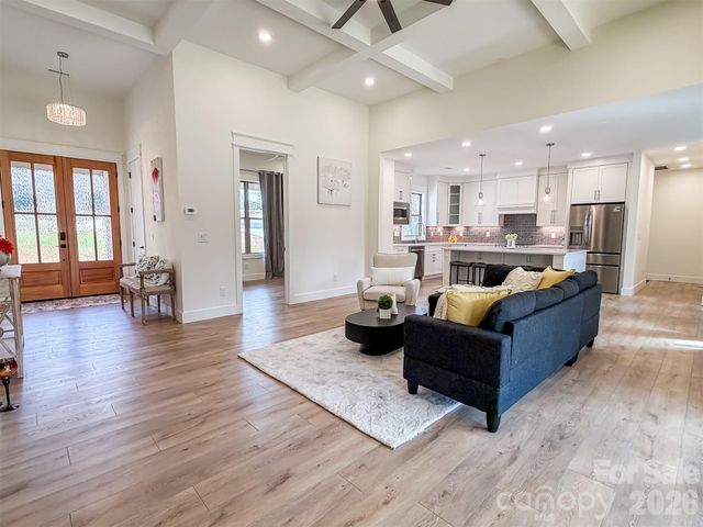 1322 Kensington Circle, Newton, NC 28658