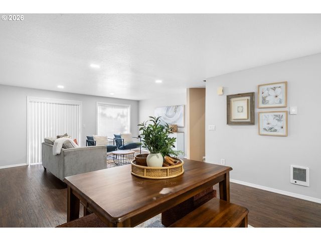 5301 PLOMONDON St E18, Vancouver, WA 98661