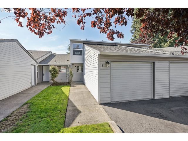 5301 PLOMONDON St E18, Vancouver, WA 98661