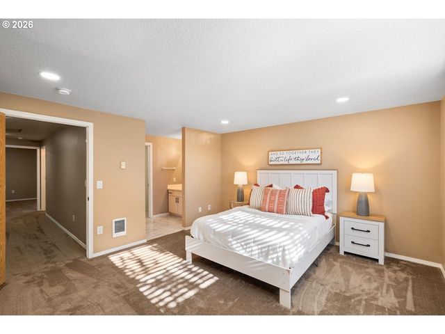 5301 PLOMONDON St E18, Vancouver, WA 98661