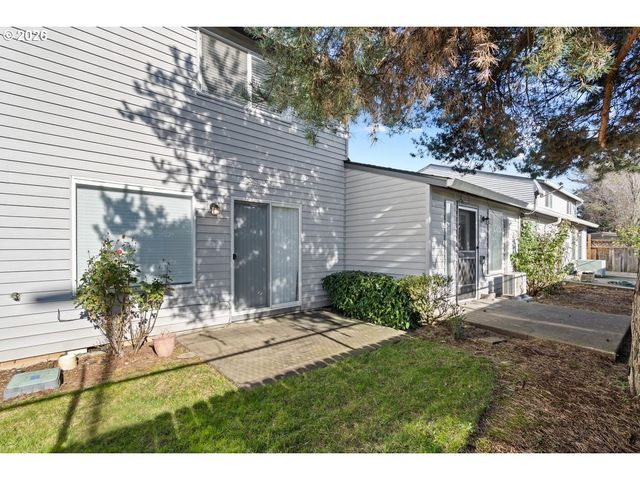 5301 PLOMONDON St E18, Vancouver, WA 98661