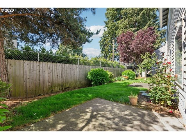 5301 PLOMONDON St E18, Vancouver, WA 98661