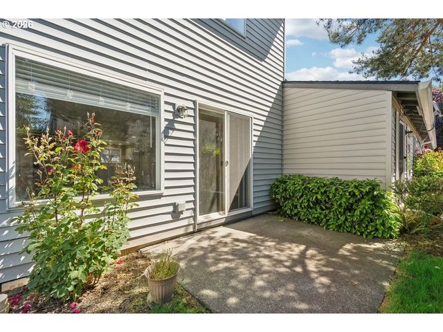 5301 PLOMONDON St E18, Vancouver, WA 98661