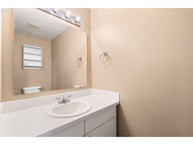 5301 PLOMONDON St E18, Vancouver, WA 98661