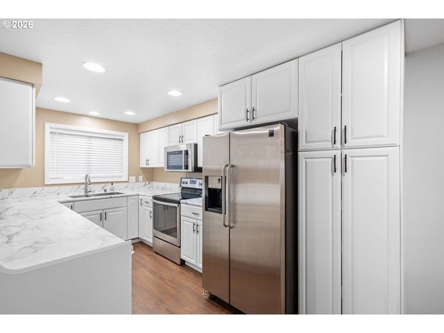 5301 PLOMONDON St E18, Vancouver, WA 98661