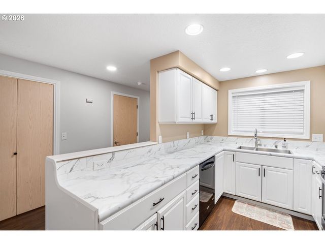 5301 PLOMONDON St E18, Vancouver, WA 98661