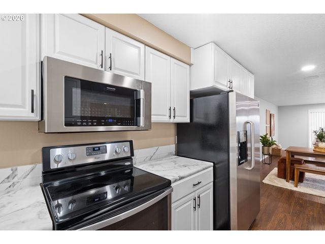 5301 PLOMONDON St E18, Vancouver, WA 98661