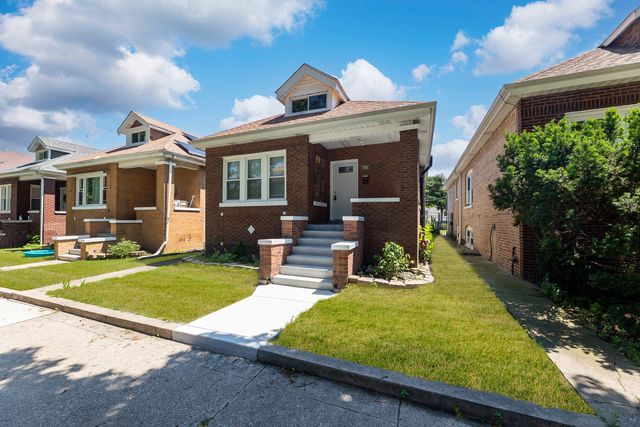5535 S FAIRFIELD Avenue, Chicago, IL 60629