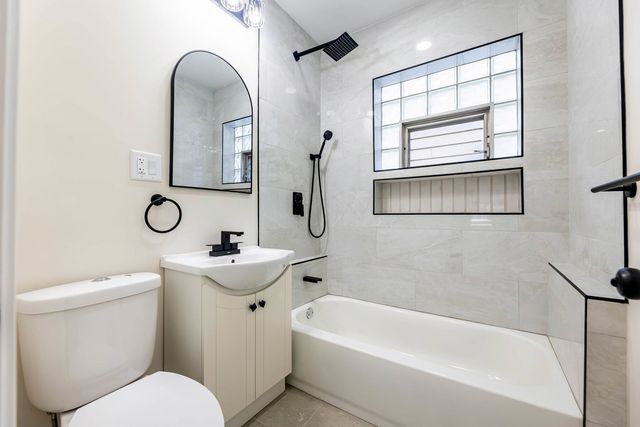 5535 S FAIRFIELD Avenue, Chicago, IL 60629