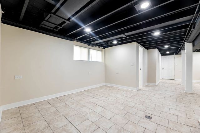 5535 S FAIRFIELD Avenue, Chicago, IL 60629