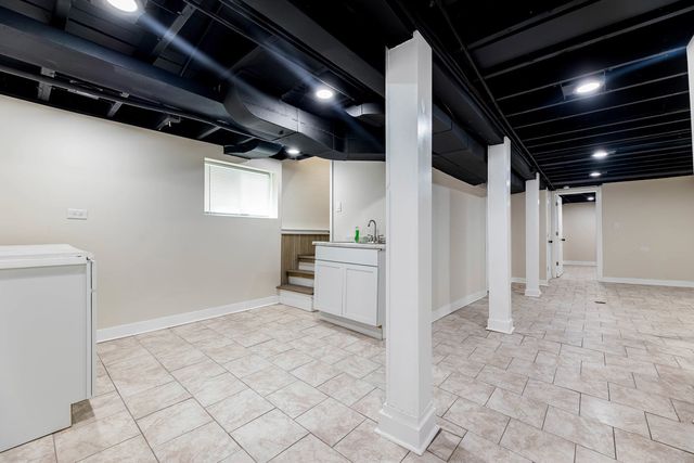 5535 S FAIRFIELD Avenue, Chicago, IL 60629