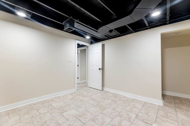 5535 S FAIRFIELD Avenue, Chicago, IL 60629