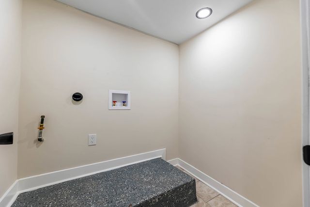 5535 S FAIRFIELD Avenue, Chicago, IL 60629