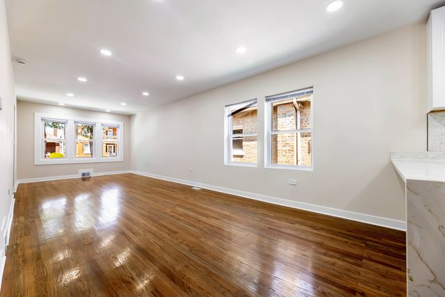 5535 S FAIRFIELD Avenue, Chicago, IL 60629