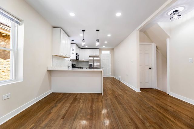 5535 S FAIRFIELD Avenue, Chicago, IL 60629