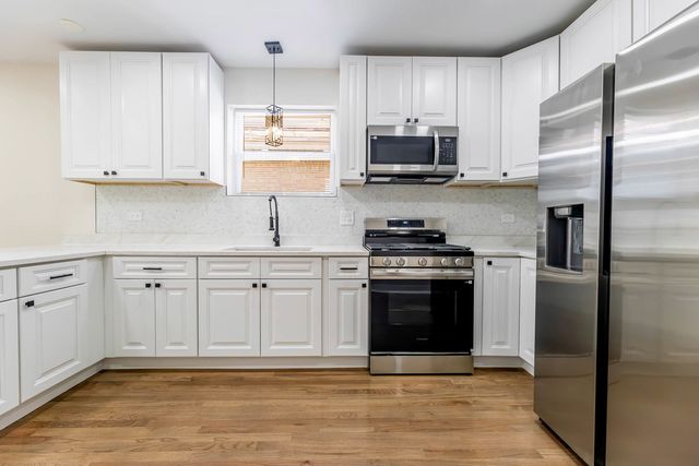 5535 S FAIRFIELD Avenue, Chicago, IL 60629