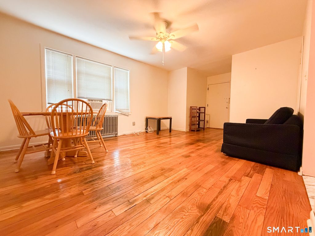 290 North Bishop Avenue 24, Bridgeport, CT 06610