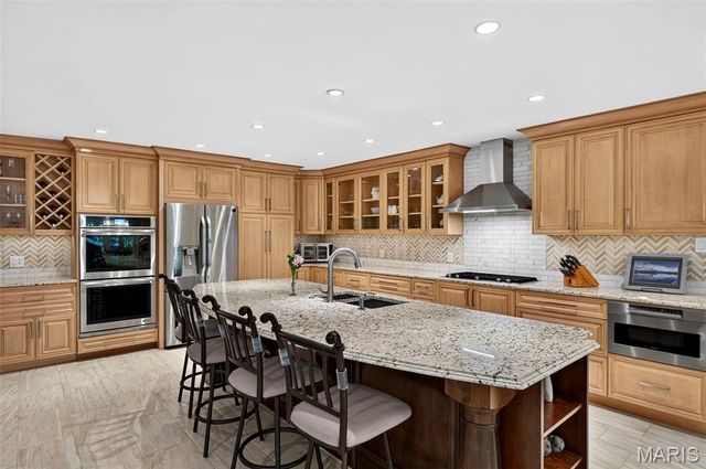 12312 Borcherding Lane, Des Peres, MO 63131