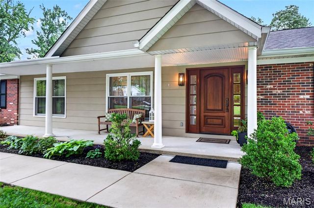 12312 Borcherding Lane, Des Peres, MO 63131